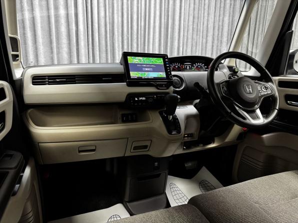 Honda N-BOX II с пробегом 2018 года, цена 900 000 рублей, 112217 км, микровэн, Автокод Объявления