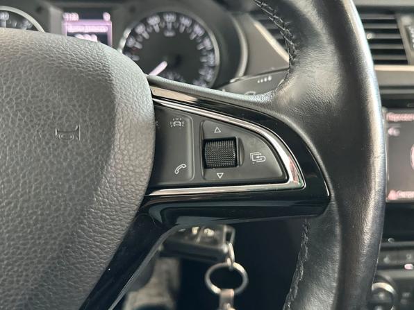 Skoda Octavia III (A7) с пробегом 2016 года, цена 1 350 000 рублей, 166991 км, лифтбек, Автокод Объявления