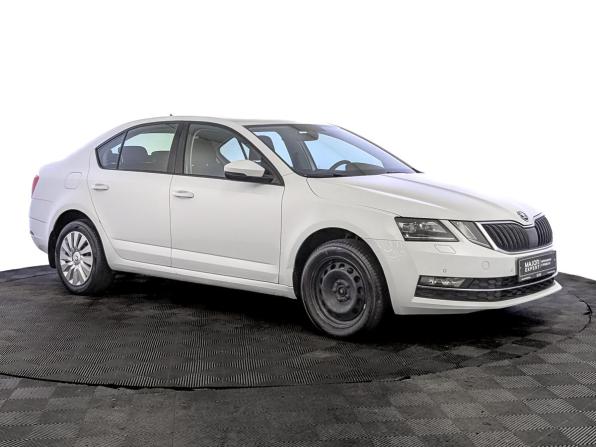 Skoda Octavia III (A7) Рестайлинг с пробегом 2020 года, цена 1 790 000 рублей, 122569 км, лифтбек, Автокод Объявления