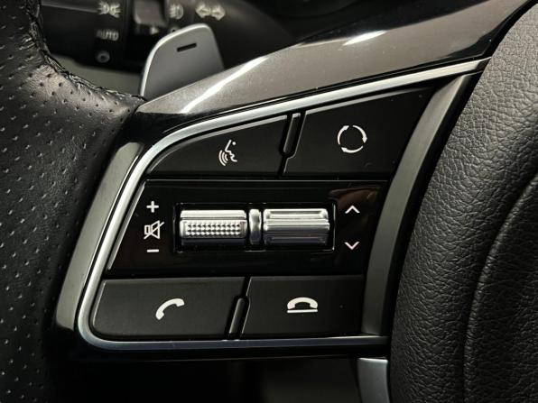 Kia Sportage IV Рестайлинг с пробегом 2021 года, цена 2 555 000 рублей, 103353 км, внедорожник, Автокод Объявления