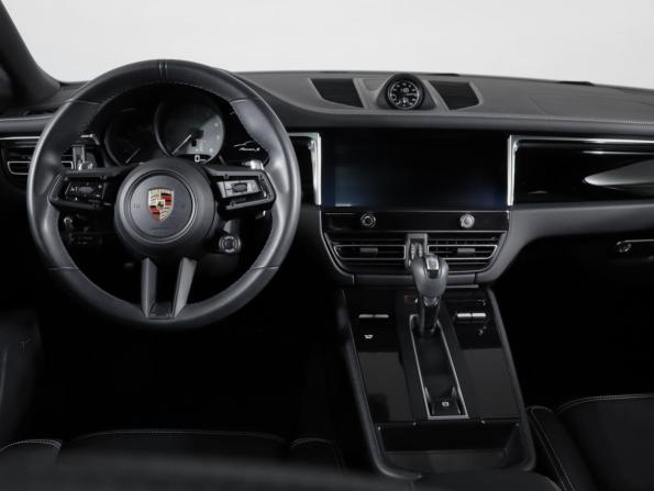 Porsche Macan I Рестайлинг 2 с пробегом 2022 года, цена 11 990 000 рублей, 13565 км, внедорожник, Автокод Объявления