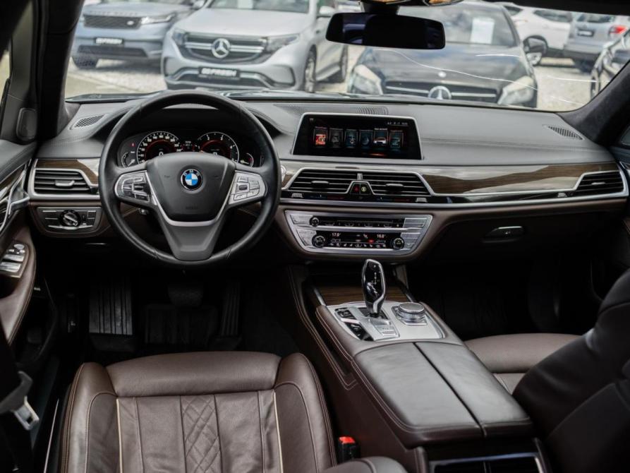 BMW 7 серии VI (G11/G12) Сочи  - изображение 8