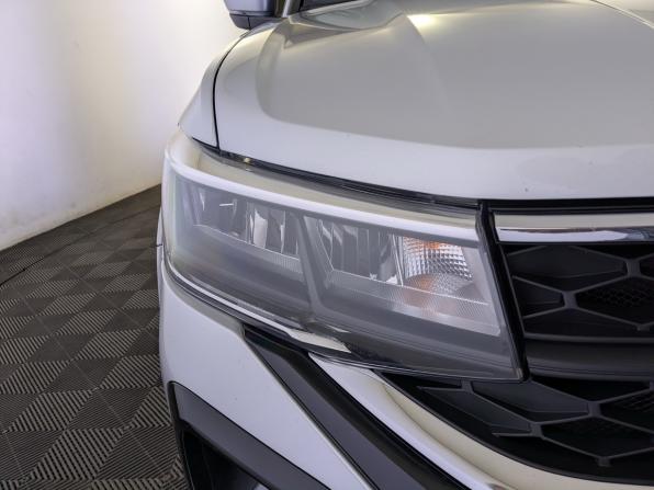 Volkswagen Taos I с пробегом 2021 года, цена 2 290 000 рублей, 76840 км, внедорожник, Автокод Объявления