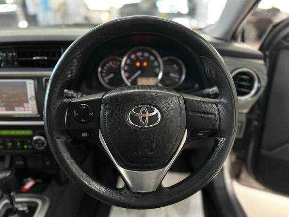 Toyota Auris II с пробегом 2013 года, цена 890 000 рублей, 223332 км, хэтчбек, Автокод Объявления