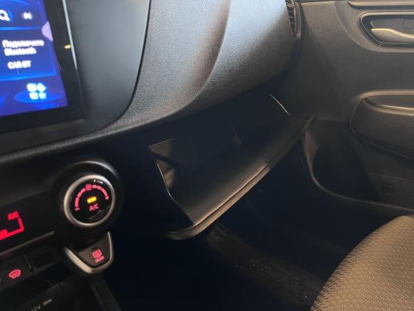Kia Rio IV Рестайлинг с пробегом 2021 года, цена 2 052 000 рублей, 22215 км, хэтчбек, Автокод Объявления