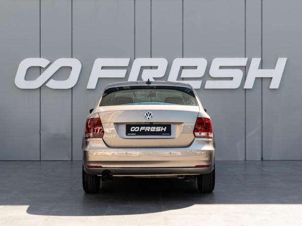 Volkswagen Polo V Рестайлинг с пробегом 2019 года, цена 1 188 000 рублей, 137491 км, седан, Автокод Объявления