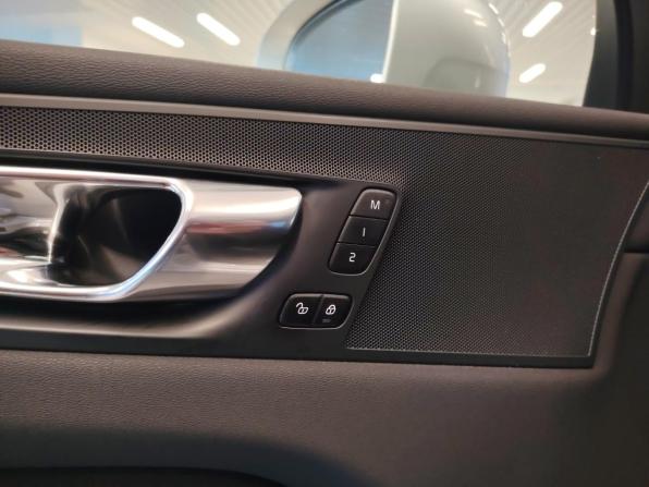 Volvo XC60 II с пробегом 2020 года, цена 4 128 000 рублей, 36729 км, внедорожник, Автокод Объявления