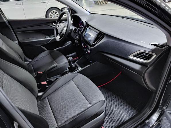 Hyundai Solaris II с пробегом 2019 года, цена 935 000 рублей, 154995 км, седан, Автокод Объявления