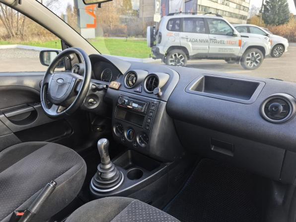 Ford Fiesta Mk5 с пробегом 2005 года, цена 419 000 рублей, 106609 км, хэтчбек, Автокод Объявления