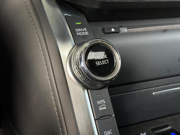 Toyota Land Cruiser 300 Series с пробегом 2021 года, цена 11 500 000 рублей, 44875 км, внедорожник, Автокод Объявления