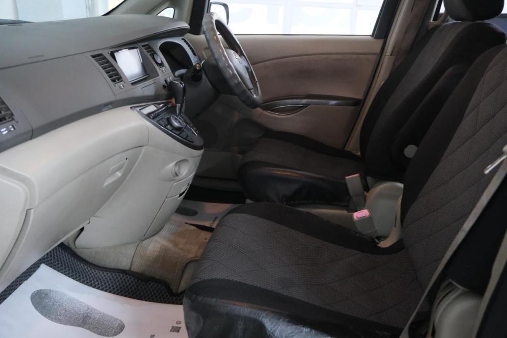 Toyota ISis I Рестайлинг Омск  - изображение 18