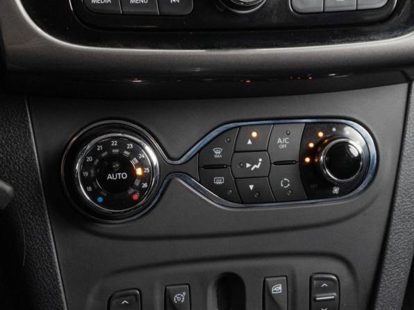 Renault Sandero II с пробегом 2017 года, цена 1 050 000 рублей, 124495 км, хэтчбек, Автокод Объявления