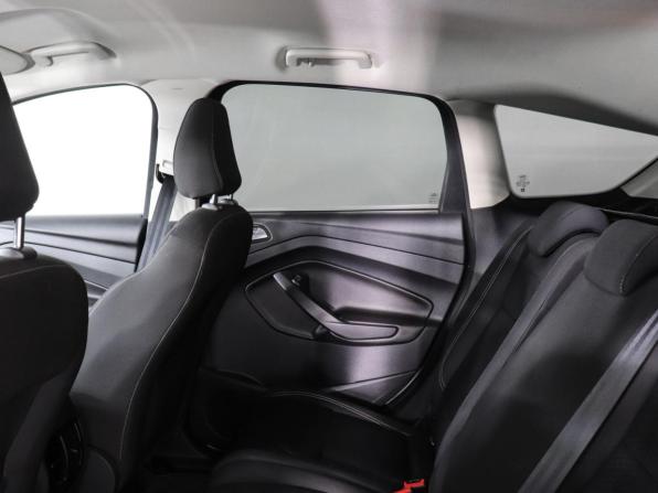 Ford Kuga II Рестайлинг с пробегом 2018 года, цена 1 800 000 рублей, 71579 км, внедорожник, Автокод Объявления