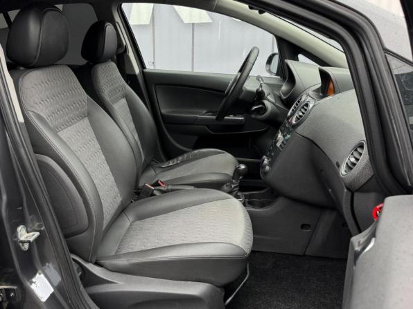 Opel Corsa D Рестайлинг II с пробегом 2011 года, цена 649 000 рублей, 203108 км, хэтчбек, Автокод Объявления