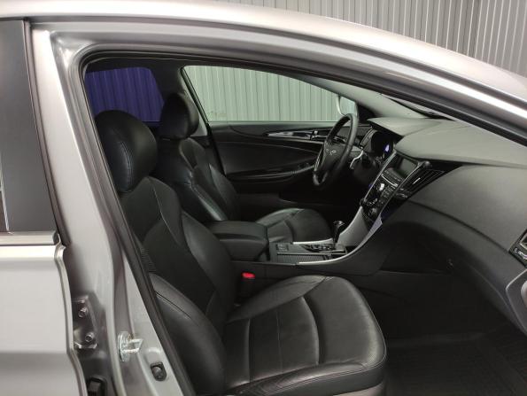 Hyundai Sonata VI (YF) с пробегом 2011 года, цена 1 299 000 рублей, 158500 км, седан, Автокод Объявления