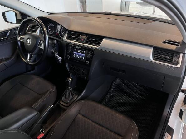 Skoda Rapid I с пробегом 2016 года, цена 1 079 000 рублей, 160367 км, лифтбек, Автокод Объявления