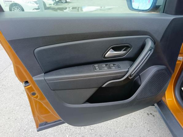 Renault Duster I Рестайлинг с пробегом 2021 года, цена 1 399 995 рублей, 174081 км, внедорожник, Автокод Объявления