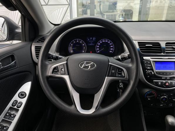 Hyundai Solaris I с пробегом 2012 года, цена 699 000 рублей, 258074 км, седан, Автокод Объявления