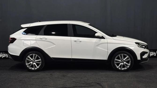 Lada (ВАЗ) Vesta I Рестайлинг (NG) с пробегом 2024 года, цена 1 469 000 рублей, 30000 км, универсал, Автокод Объявления