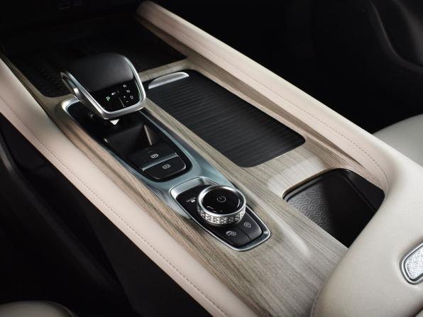 Chery Arrizo 8 с пробегом 2023 года, цена 2 074 995 рублей, 90425 км, седан, Автокод Объявления