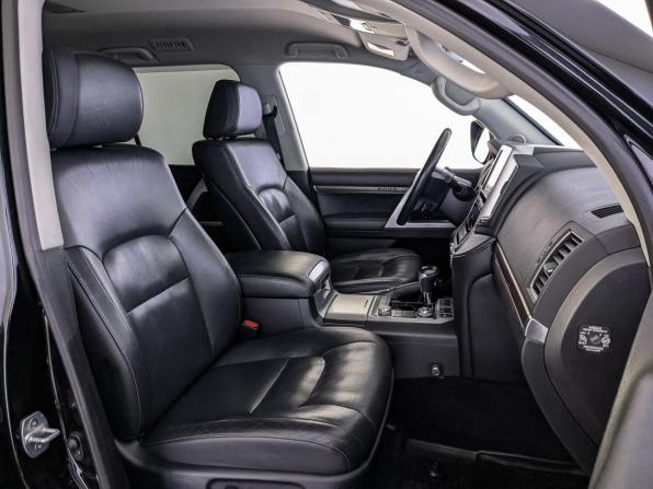 Toyota Land Cruiser 200 Series Рестайлинг 2 с пробегом 2016 года, цена 5 799 000 рублей, 107558 км, внедорожник, Автокод Объявления