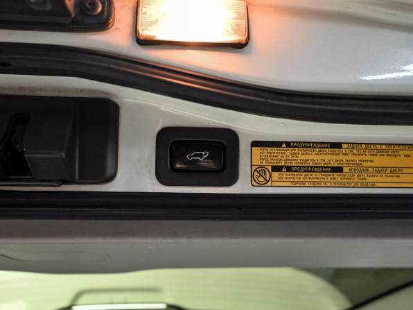 Toyota Land Cruiser 200 Series Рестайлинг 1 с пробегом 2013 года, цена 4 400 000 рублей, 191721 км, внедорожник, Автокод Объявления