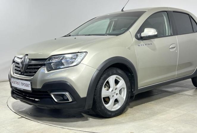Renault Logan II Рестайлинг с пробегом 2022 года, цена 1 249 000 рублей, 91263 км, седан, Автокод Объявления