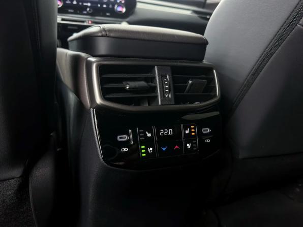Lexus RX V с пробегом 2023 года, цена 10 100 000 рублей, 46164 км, внедорожник, Автокод Объявления