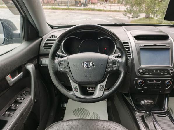 Kia Sorento II Рестайлинг с пробегом 2015 года, цена 1 620 000 рублей, 172669 км, внедорожник, Автокод Объявления