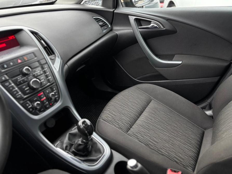 Opel Astra J Рестайлинг Набережные Челны  - изображение 24