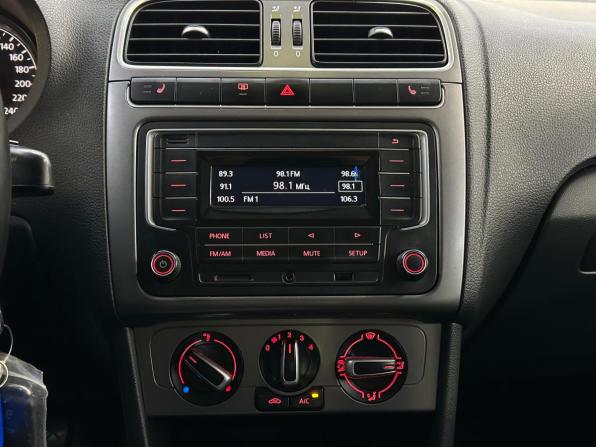 Volkswagen Polo V Рестайлинг с пробегом 2019 года, цена 1 130 000 рублей, 112770 км, седан, Автокод Объявления