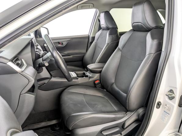 Toyota RAV4 V (XA50) с пробегом 2021 года, цена 3 205 000 рублей, 77286 км, внедорожник, Автокод Объявления