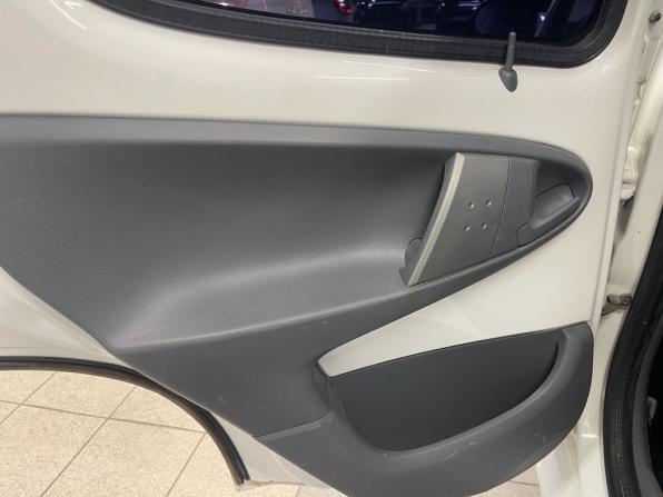 Peugeot 107 I Рестайлинг с пробегом 2010 года, цена 439 000 рублей, 107123 км, хэтчбек, Автокод Объявления