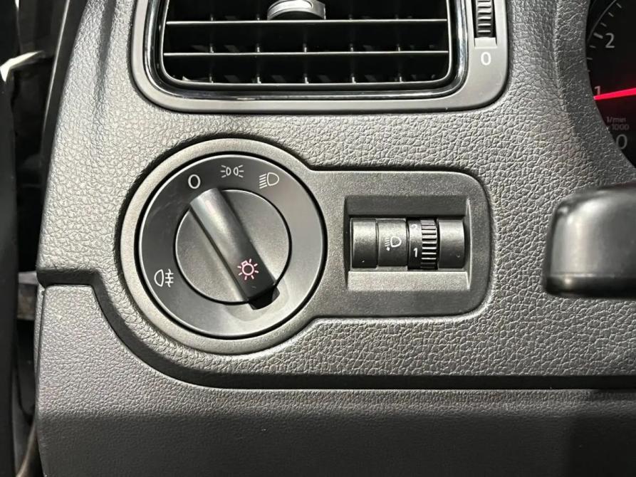 Volkswagen Polo V Рестайлинг Пермь  - изображение 16
