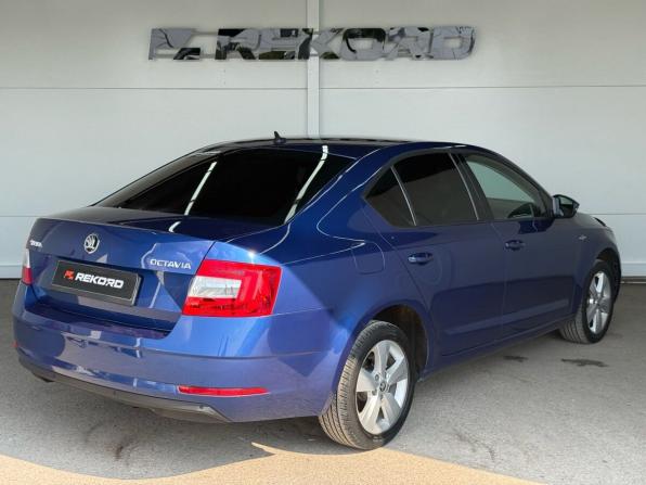 Skoda Octavia III (A7) Рестайлинг с пробегом 2018 года, цена 1 879 000 рублей, 145350 км, лифтбек, Автокод Объявления