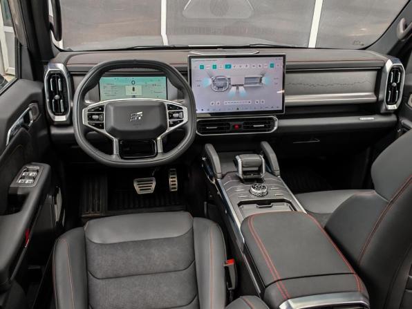 JETOUR T2 с пробегом 2024 года, цена 3 390 000 рублей, 45734 км, внедорожник, Автокод Объявления