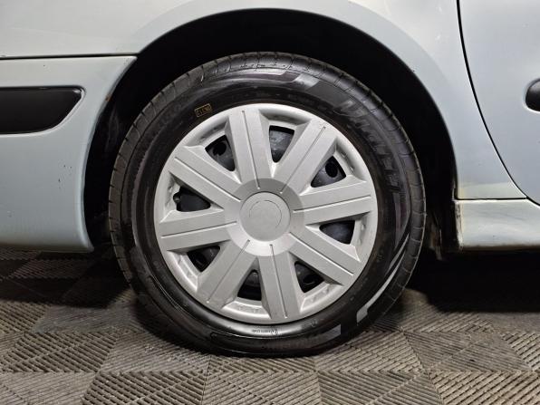 Renault Scenic I Рестайлинг с пробегом 2000 года, цена 285 000 рублей, 321862 км, компактвэн, Автокод Объявления