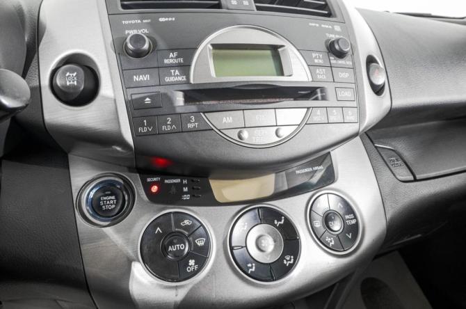 Toyota RAV4 III (XA30) с пробегом 2007 года, цена 1 329 000 рублей, 236000 км, внедорожник, Автокод Объявления