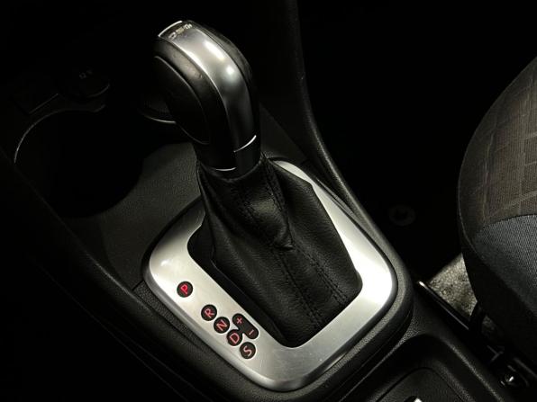 Volkswagen Polo V Рестайлинг с пробегом 2019 года, цена 1 247 000 рублей, 115469 км, седан, Автокод Объявления