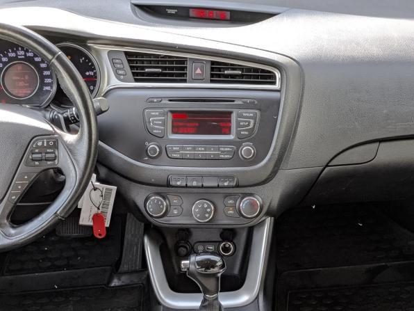 Kia Ceed II Рестайлинг с пробегом 2015 года, цена 1 175 000 рублей, 141634 км, универсал, Автокод Объявления