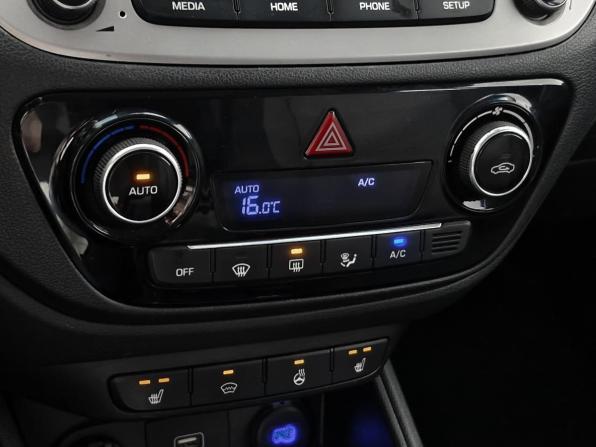 Hyundai Solaris II с пробегом 2019 года, цена 1 171 000 рублей, 214361 км, седан, Автокод Объявления