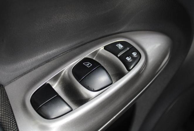 Nissan Juke I с пробегом 2013 года, цена 1 045 000 рублей, 138840 км, внедорожник, Автокод Объявления