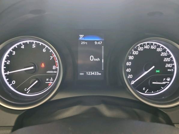 Toyota Camry VIII (XV70) Рестайлинг с пробегом 2021 года, цена 3 000 000 рублей, 121500 км, седан, Автокод Объявления