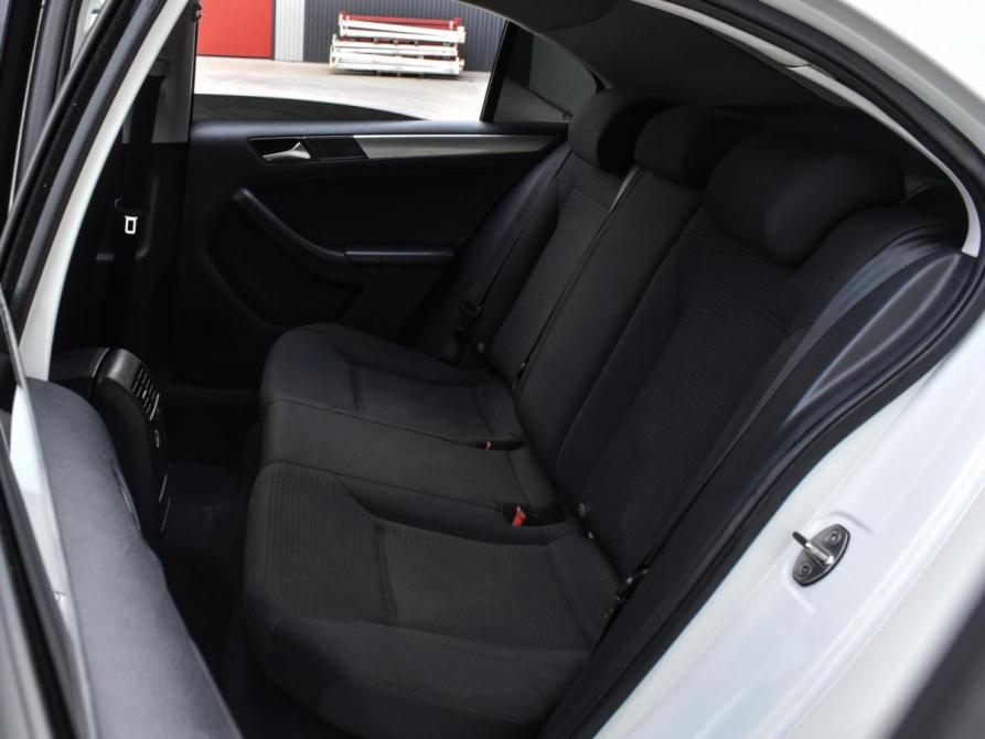 Volkswagen Jetta VI Рестайлинг Краснодар  - изображение 9