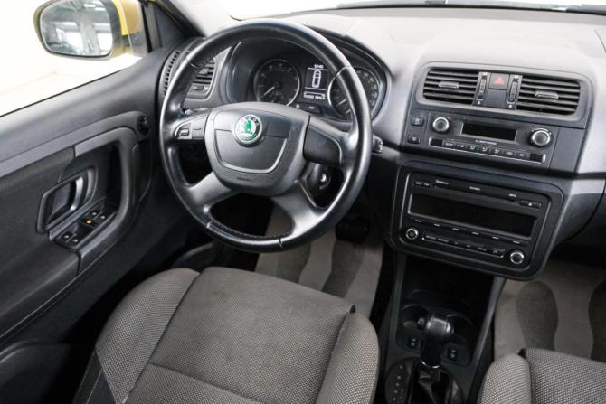 Skoda Fabia II Рестайлинг с пробегом 2012 года, цена 899 000 рублей, 153533 км, хэтчбек, Автокод Объявления