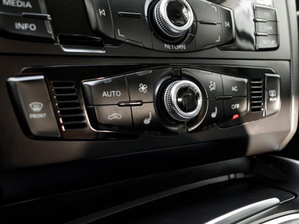 Audi Q5 I (8R) Рестайлинг с пробегом 2013 года, цена 1 950 000 рублей, 209924 км, внедорожник, Автокод Объявления