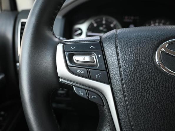 Toyota Land Cruiser 200 Series Рестайлинг 2 с пробегом 2015 года, цена 5 494 000 рублей, 190679 км, внедорожник, Автокод Объявления