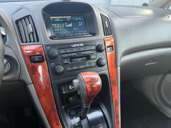Lexus RX I с пробегом 2001 года, цена 679 000 рублей, 250000 км, внедорожник, Автокод Объявления