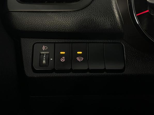 Kia Rio III Рестайлинг с пробегом 2015 года, цена 939 900 рублей, 174000 км, хэтчбек, Автокод Объявления