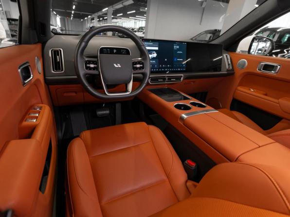 Li Auto (Lixiang) L7 I Рестайлинг с пробегом 2025 года, цена 8 800 000 рублей, 50 км, внедорожник, Автокод Объявления